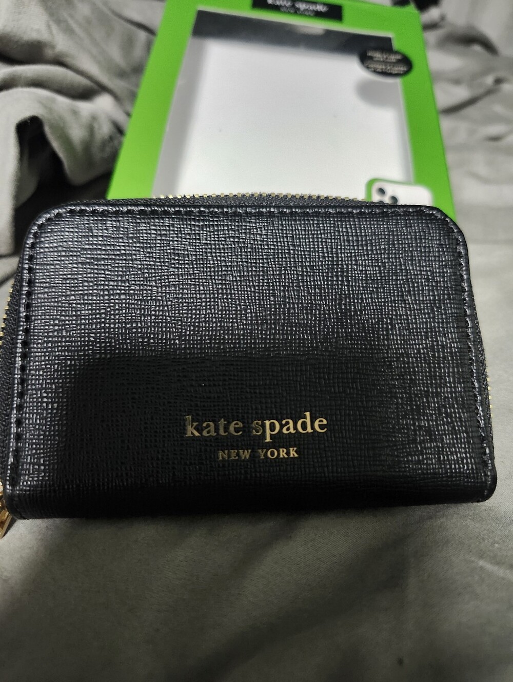 Kate Spade Magnetic Zip Wallet for MagSafe - Black New In Box